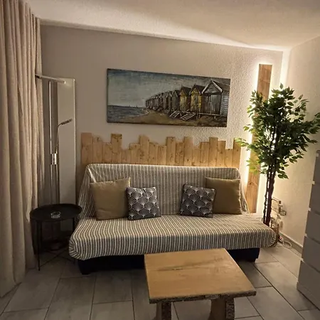 Apartment Plages A 190 M, Parking Prive, Belle Vue, Wifi. Agde